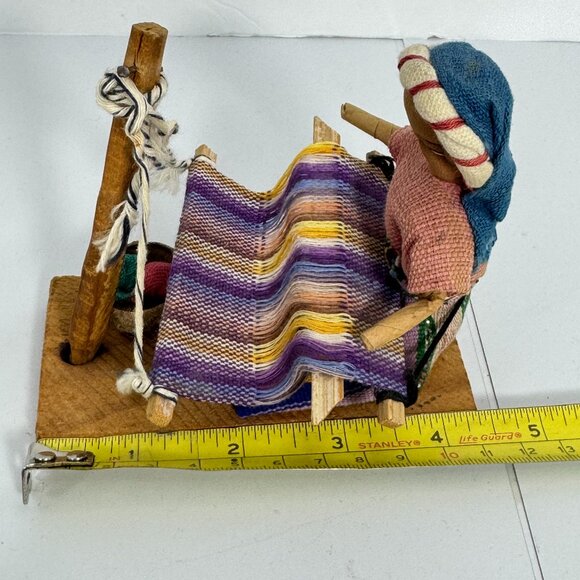 Vintage Folk Art Weaving Woman Guatemala Latin Figurine Souvenir Wood Yarn - Picture 7 of 8
